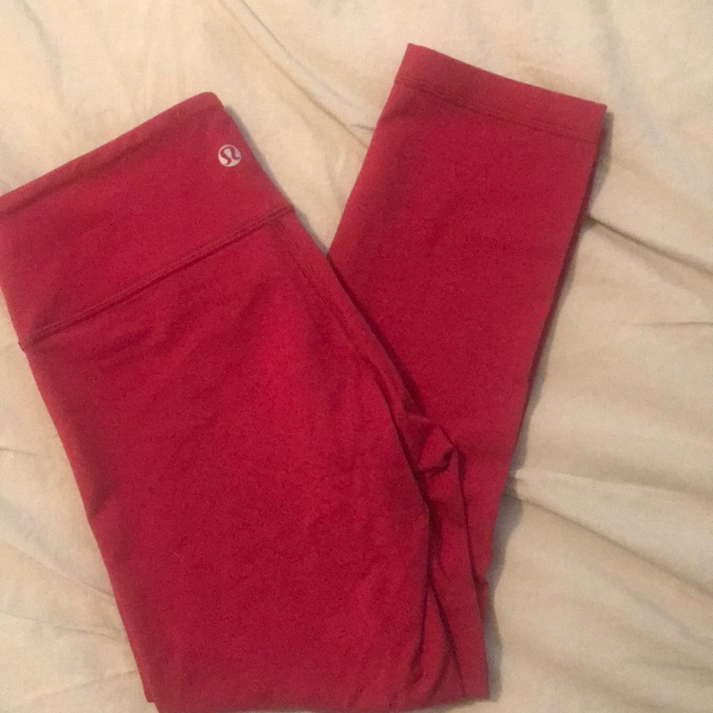 Lululemon hi-rise Wunder Under Crop